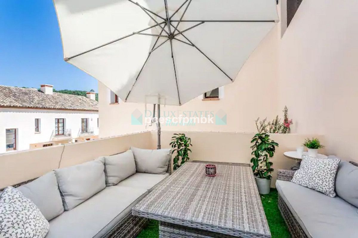 Town House for rent in Benahavis