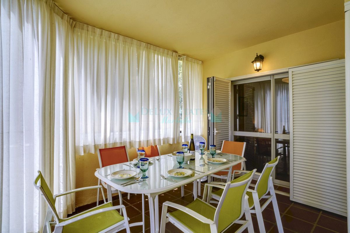 Apartamento Planta Baja en venta en Bahia de Marbella, Marbella Este