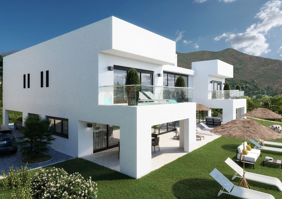 Villa en venta en La Mairena, Marbella Este