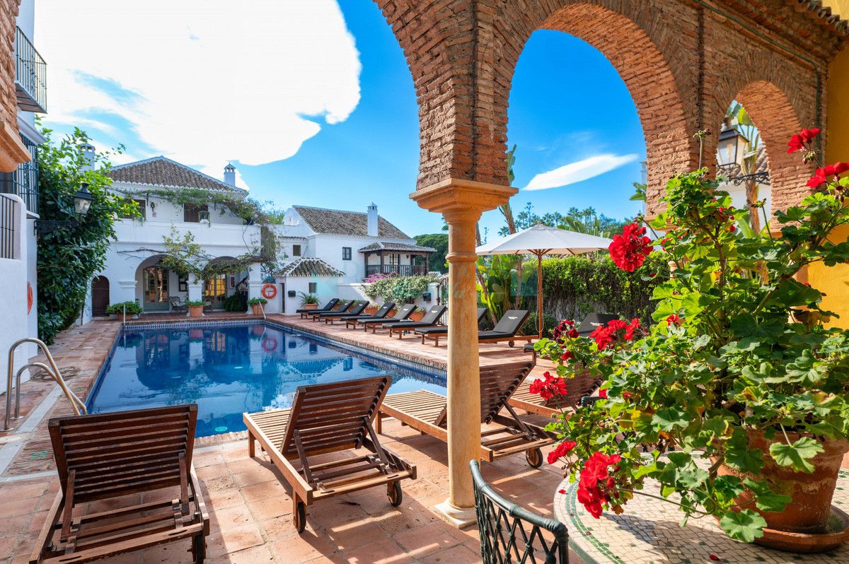 Town House for sale in Marbella Golden Mile