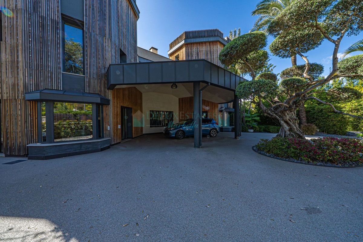 Villa for sale in Guadalmina Baja, San Pedro de Alcantara