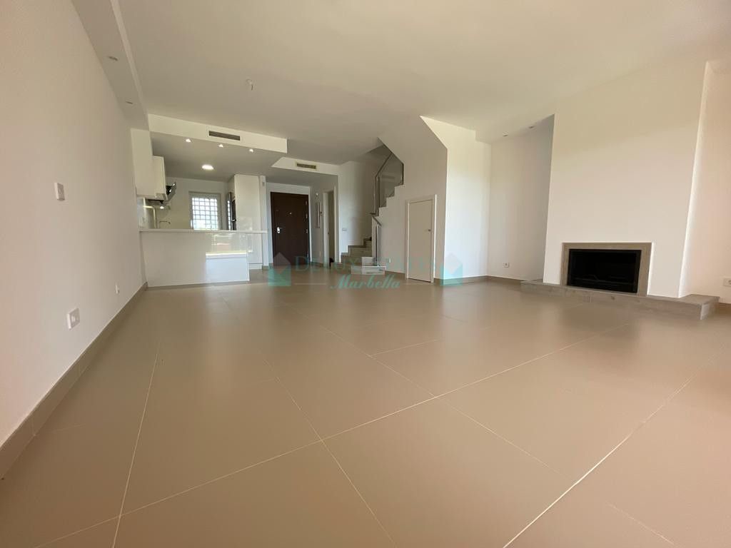 Town House for sale in Benahavis