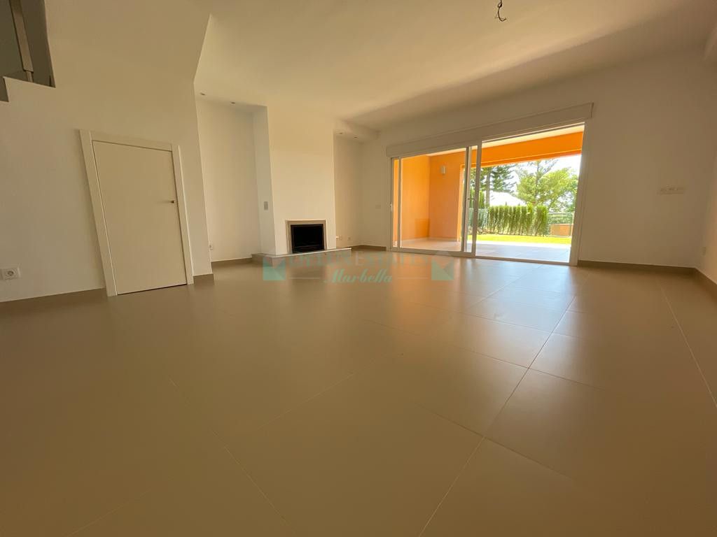 Town House for sale in Benahavis