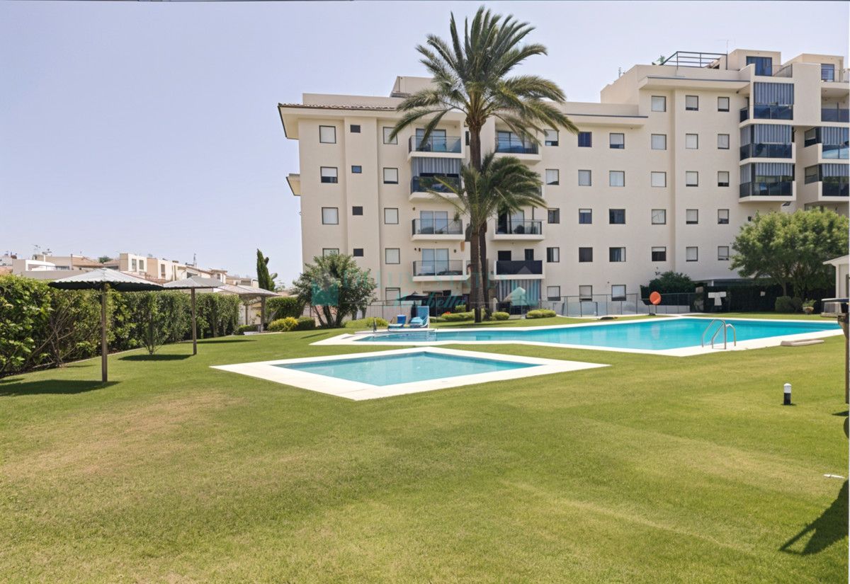 Apartamento en venta en Estepona