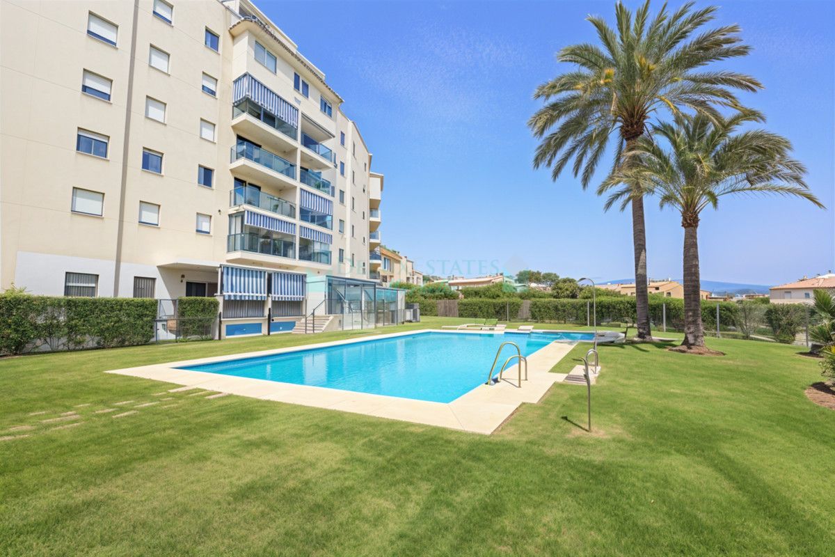 Apartamento en venta en Estepona