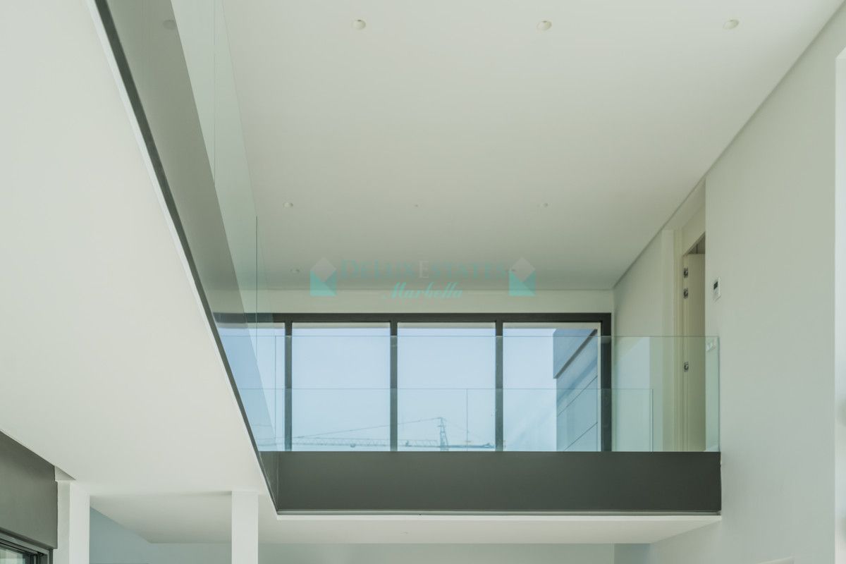 Villa for rent in Benahavis