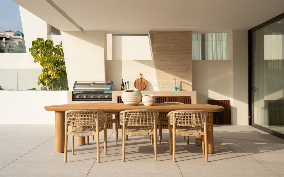 Ground Floor Apartment for sale in Marbella Golden Mile