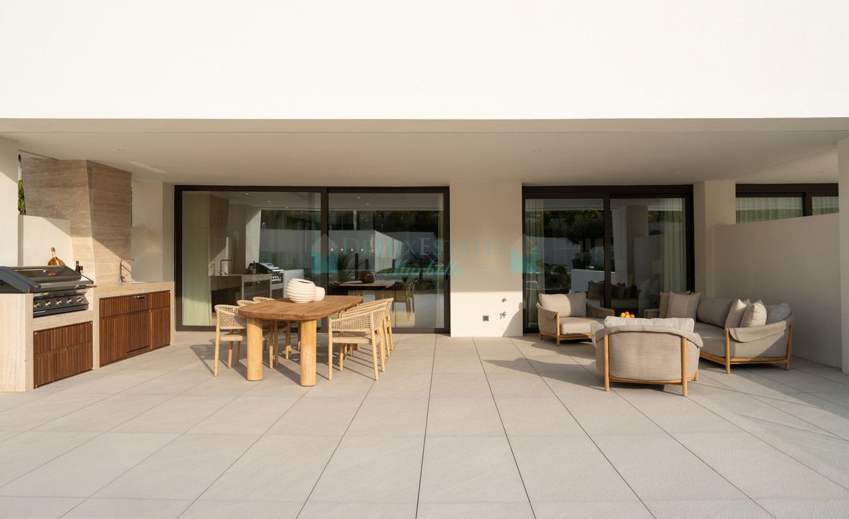 Ground Floor Apartment for sale in Marbella Golden Mile