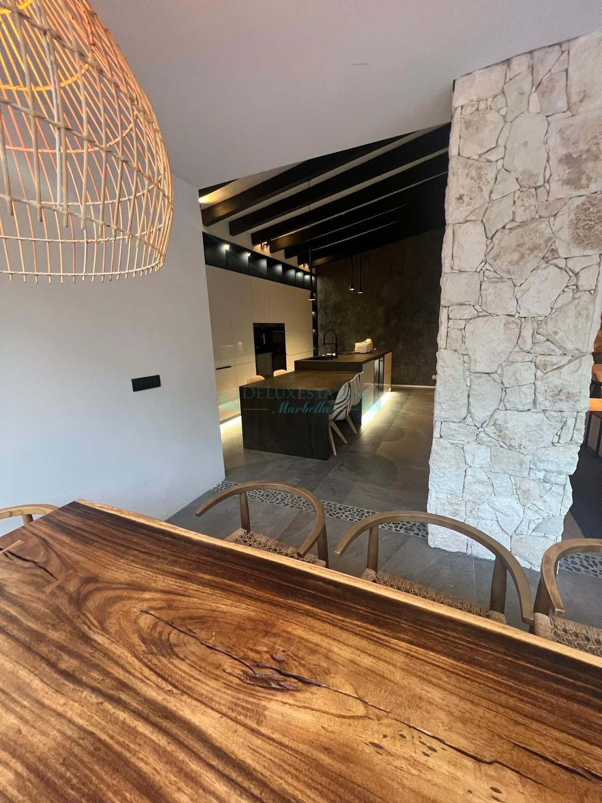 Villa for sale in Nueva Andalucia