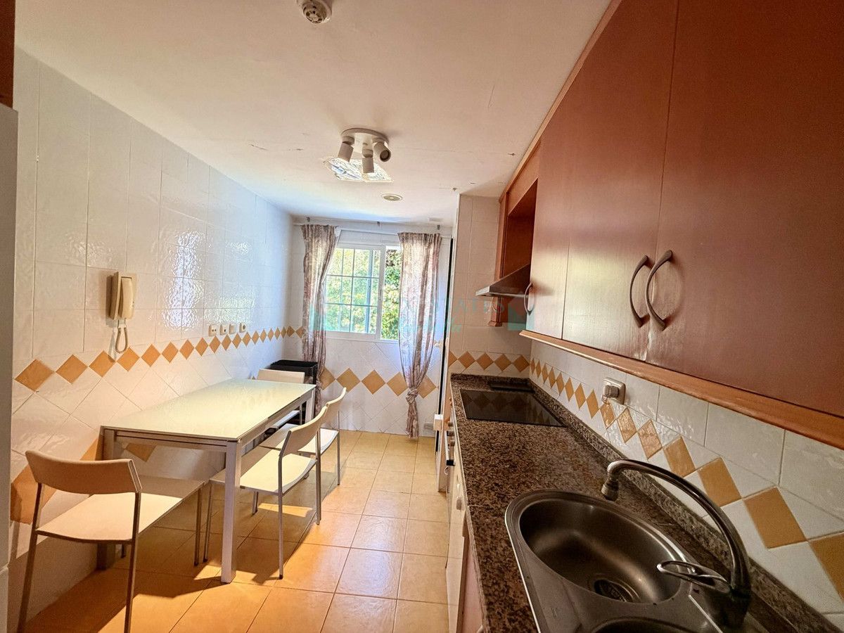 Apartment for sale in Rio Real, Marbella East