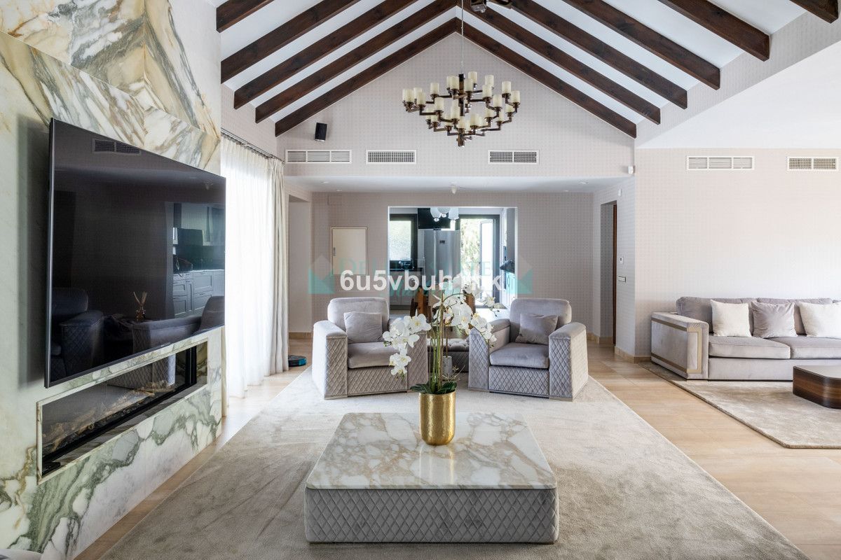 Villa for sale in Marbella - Puerto Banus