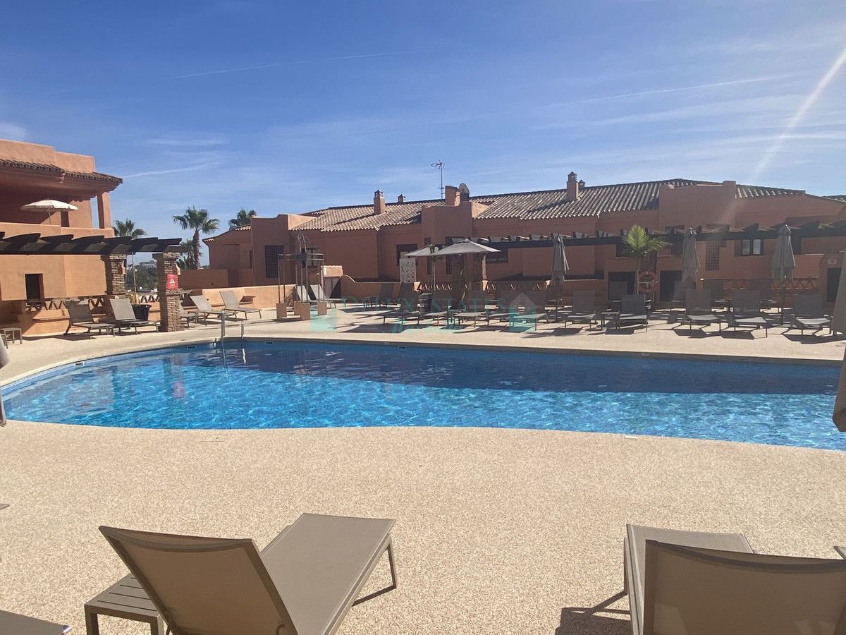 Apartamento en venta en El Paraiso, Estepona