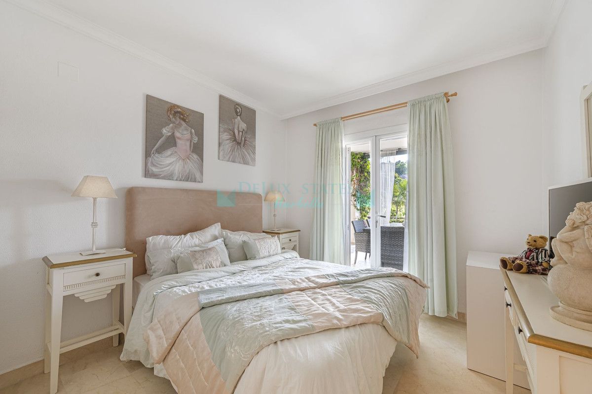 Ground Floor Apartment for sale in La Quinta, Benahavis