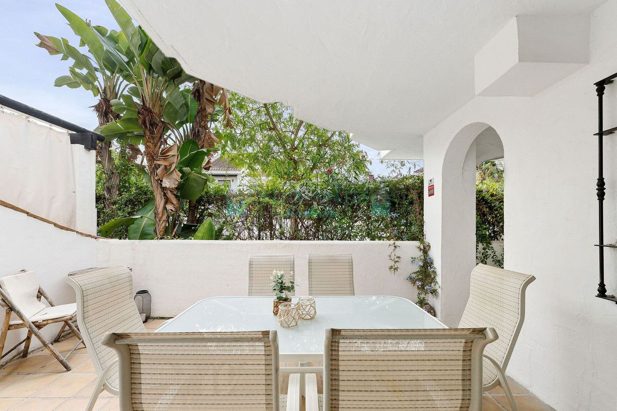 Ground Floor Apartment for sale in Nueva Andalucia