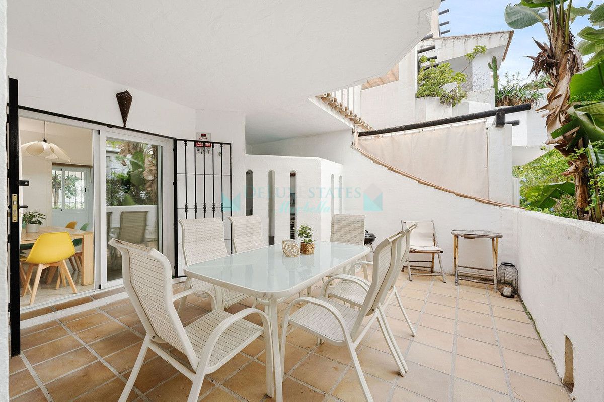 Ground Floor Apartment for sale in Nueva Andalucia