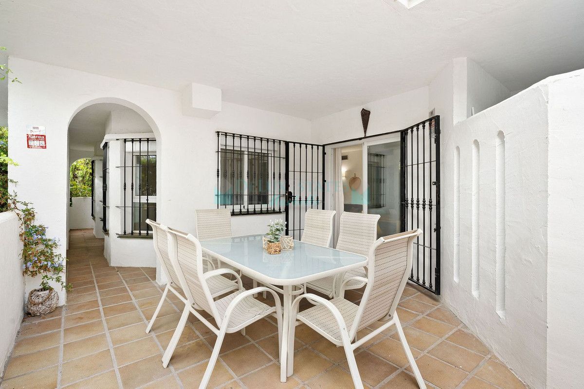 Ground Floor Apartment for sale in Nueva Andalucia