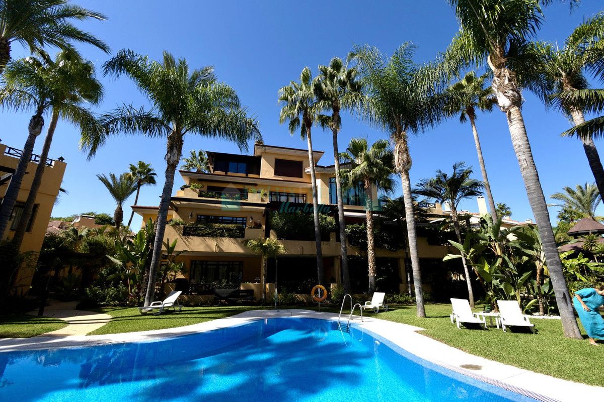 Apartamento Planta Baja en venta en Marbella - Puerto Banus