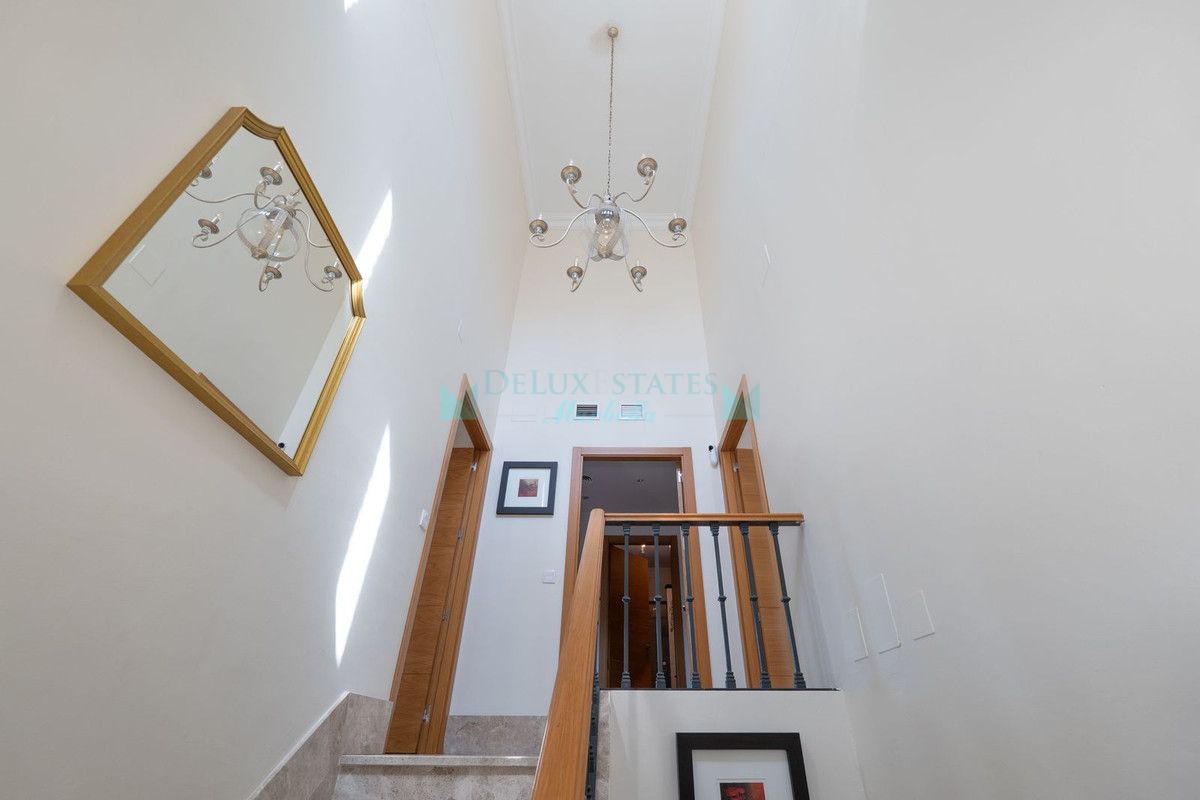 Town House for rent in Santa Clara, Marbella East