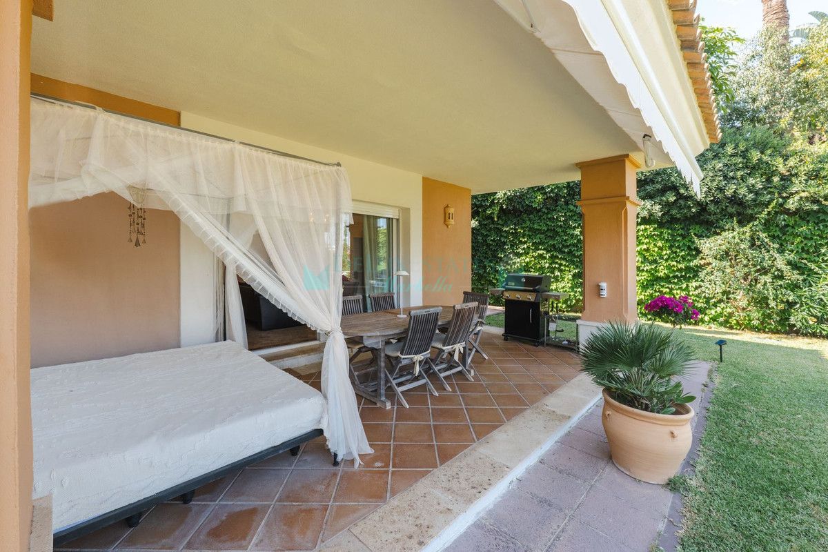 Town House for rent in Santa Clara, Marbella East