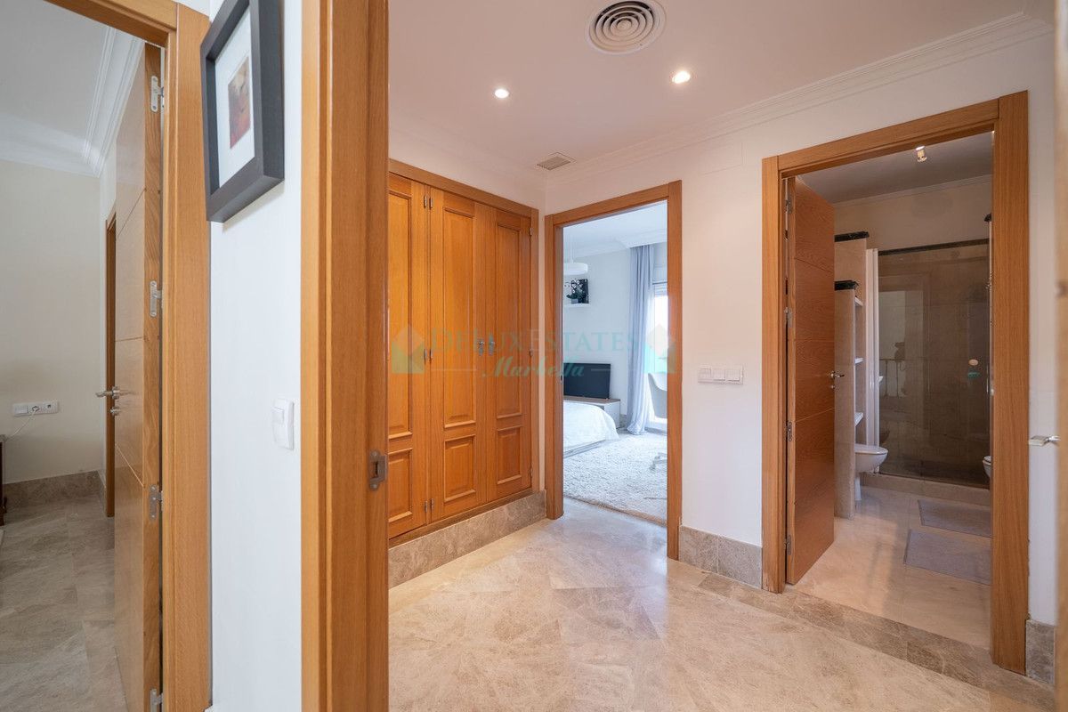 Town House for rent in Santa Clara, Marbella East