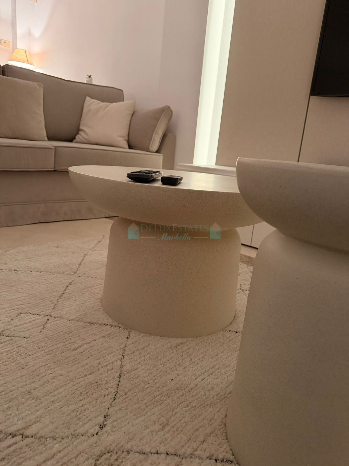 Apartamento en alquiler en Los Arqueros, Benahavis