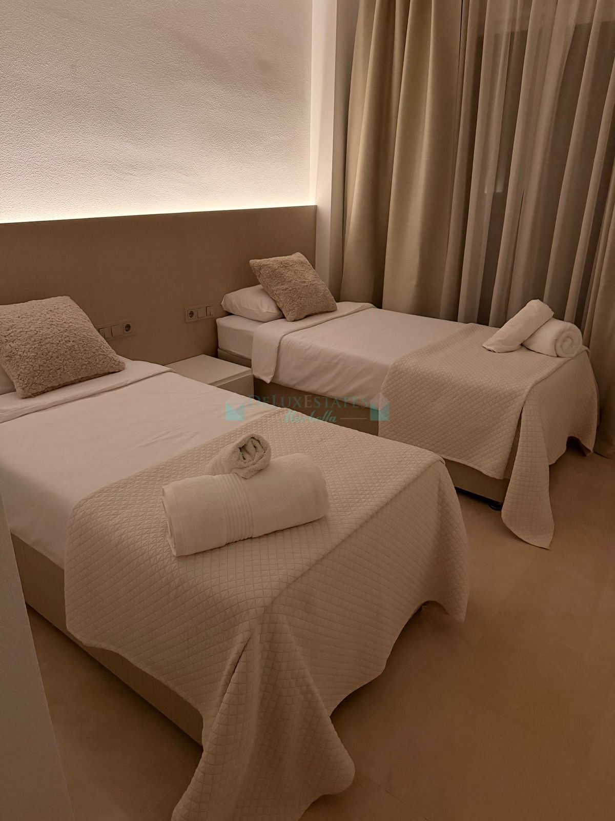 Apartamento en alquiler en Los Arqueros, Benahavis