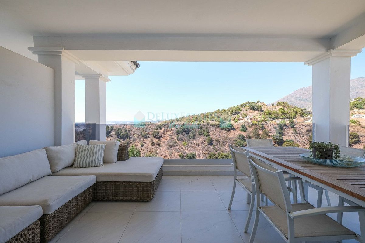 Penthouse for sale in Estepona