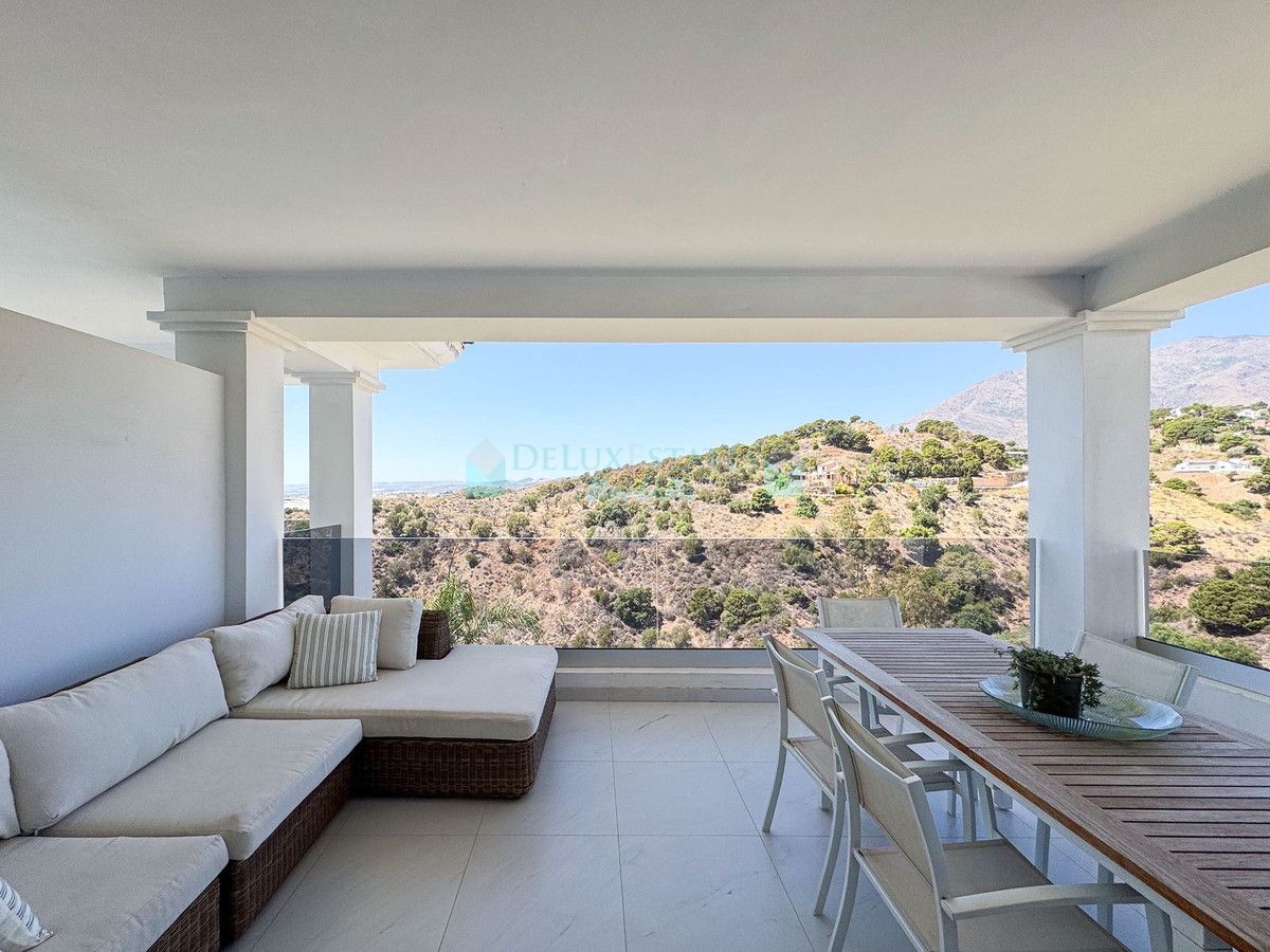 Penthouse for sale in Estepona