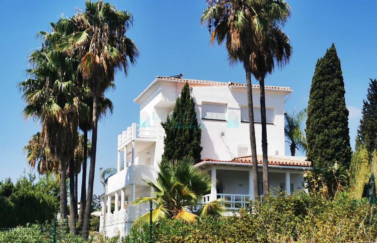 Villa en alquiler en Atalaya, Estepona