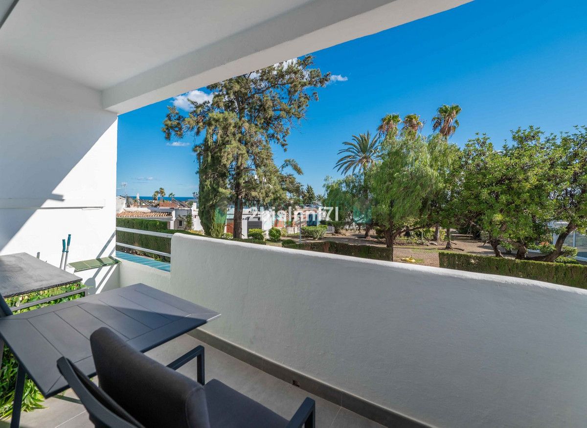 Apartment for sale in Guadalmina Alta, San Pedro de Alcantara