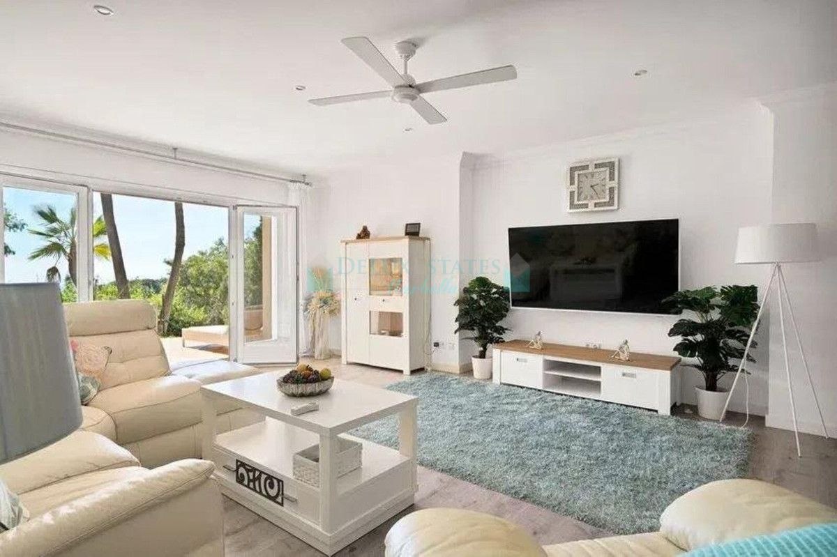 Villa en venta en Hacienda las Chapas, Marbella Este