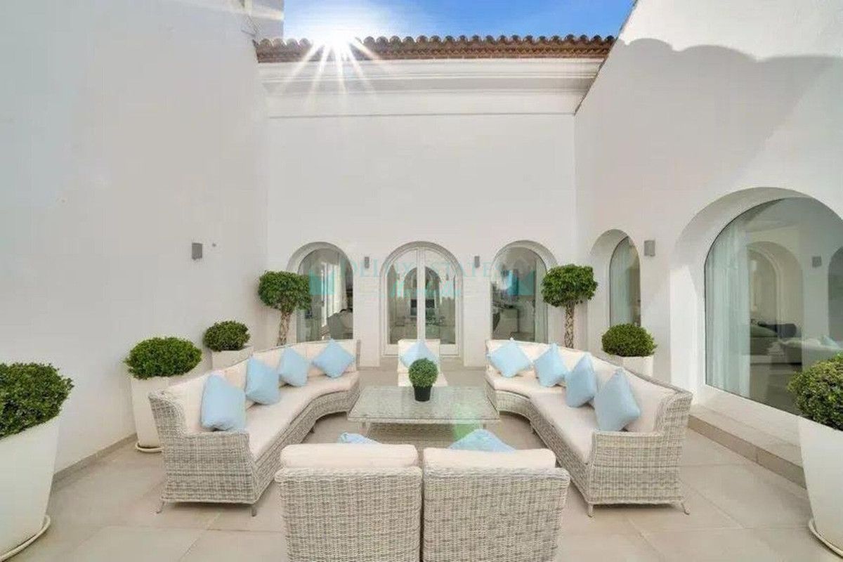 Villa en venta en Hacienda las Chapas, Marbella Este