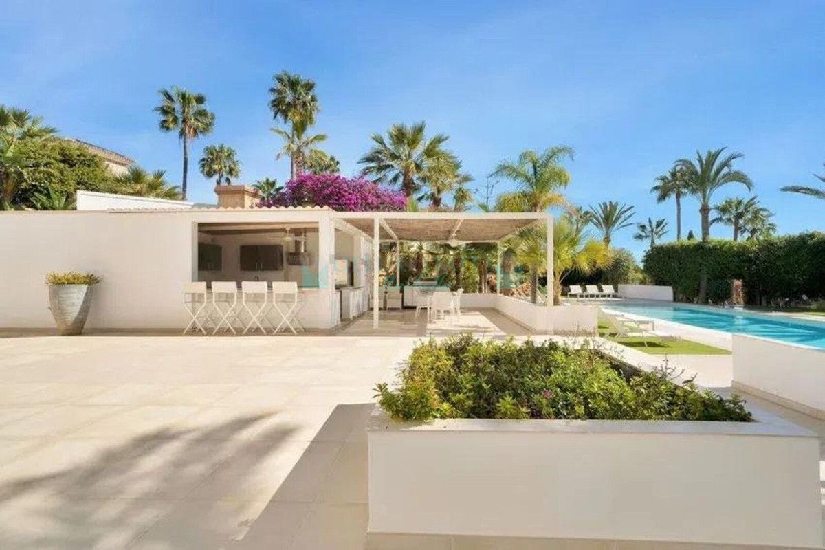 Villa en venta en Hacienda las Chapas, Marbella Este