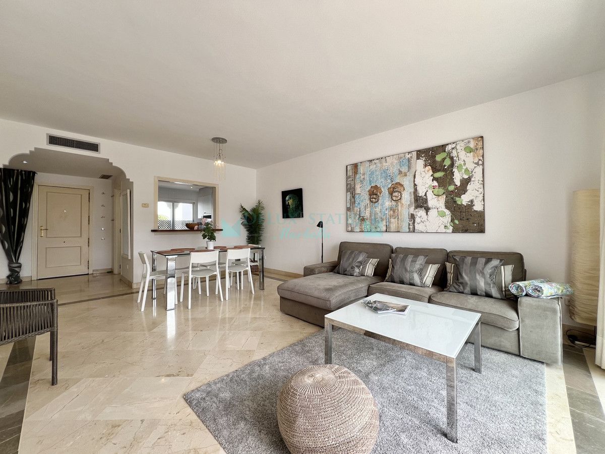 Ático en venta en El Presidente, Estepona