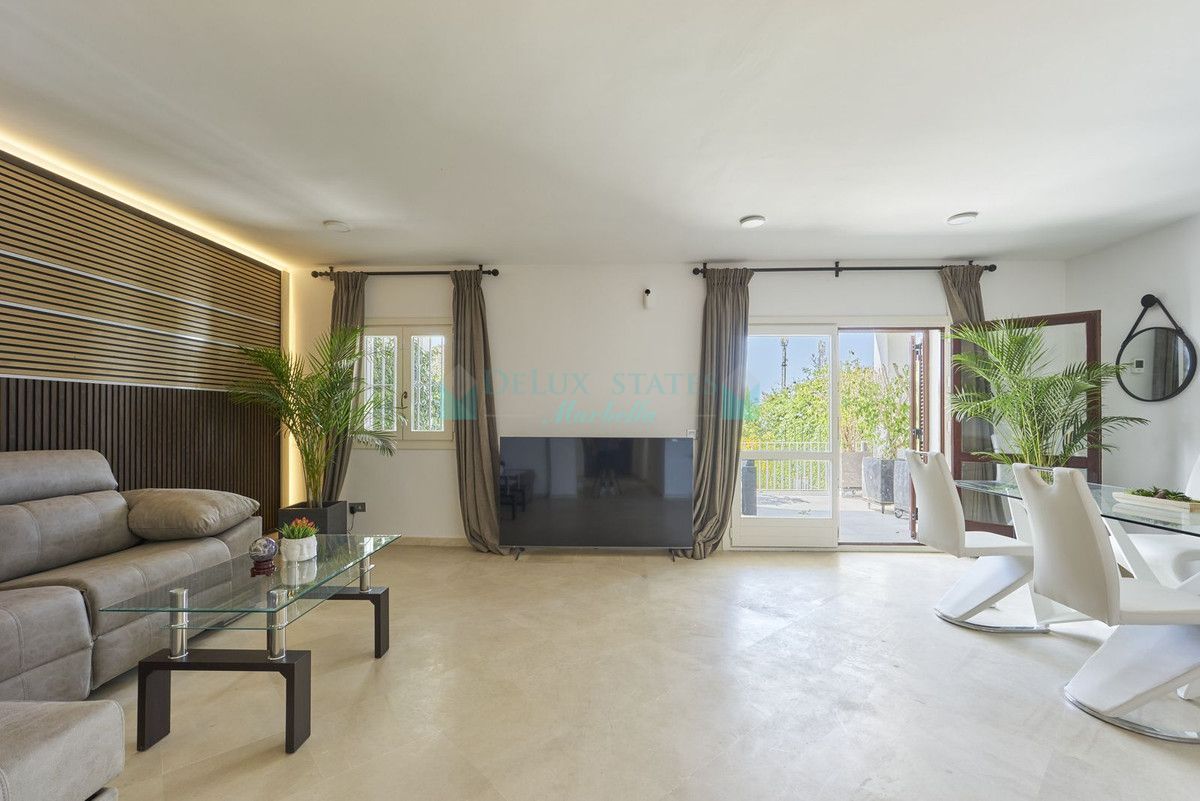 Semi Detached Villa for rent in Marbella Golden Mile