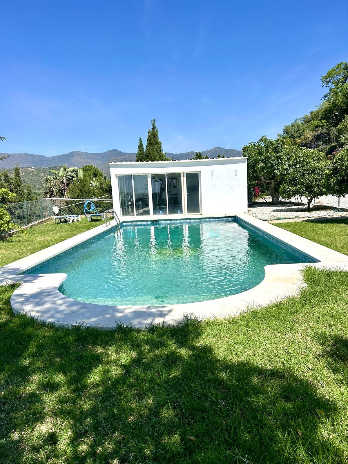 Finca for sale in Estepona