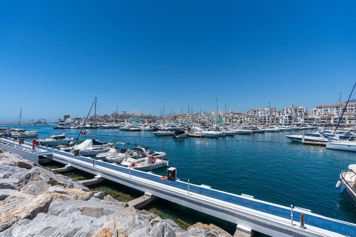 Apartment for sale in Marbella - Puerto Banus