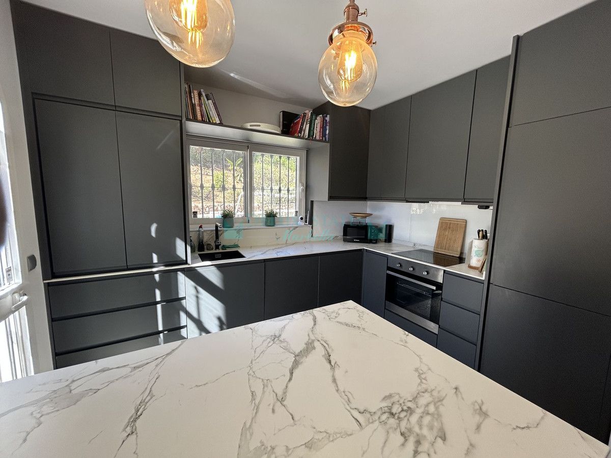 Villa for sale in Elviria, Marbella East