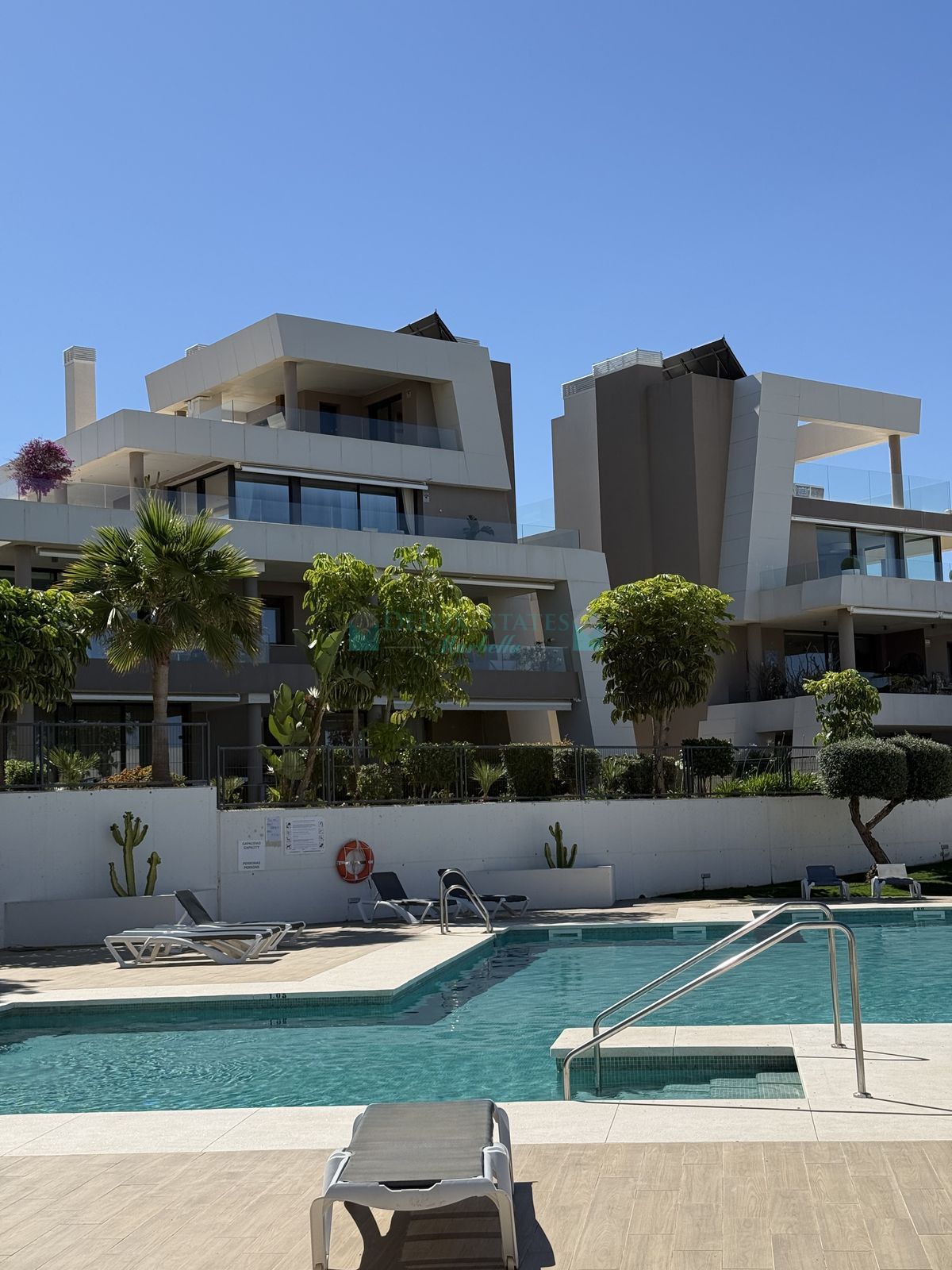 Ground Floor Apartment for rent in Cabopino, Marbella East