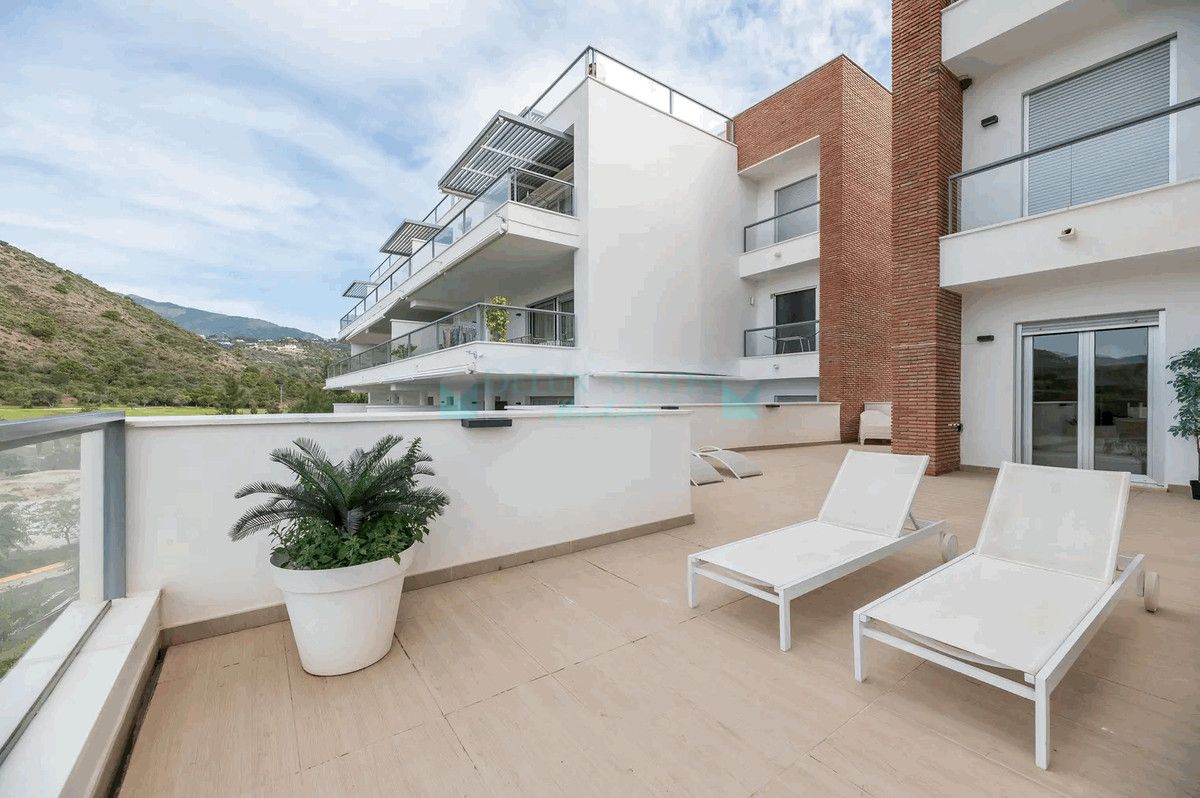 Apartamento en alquiler en Benahavis