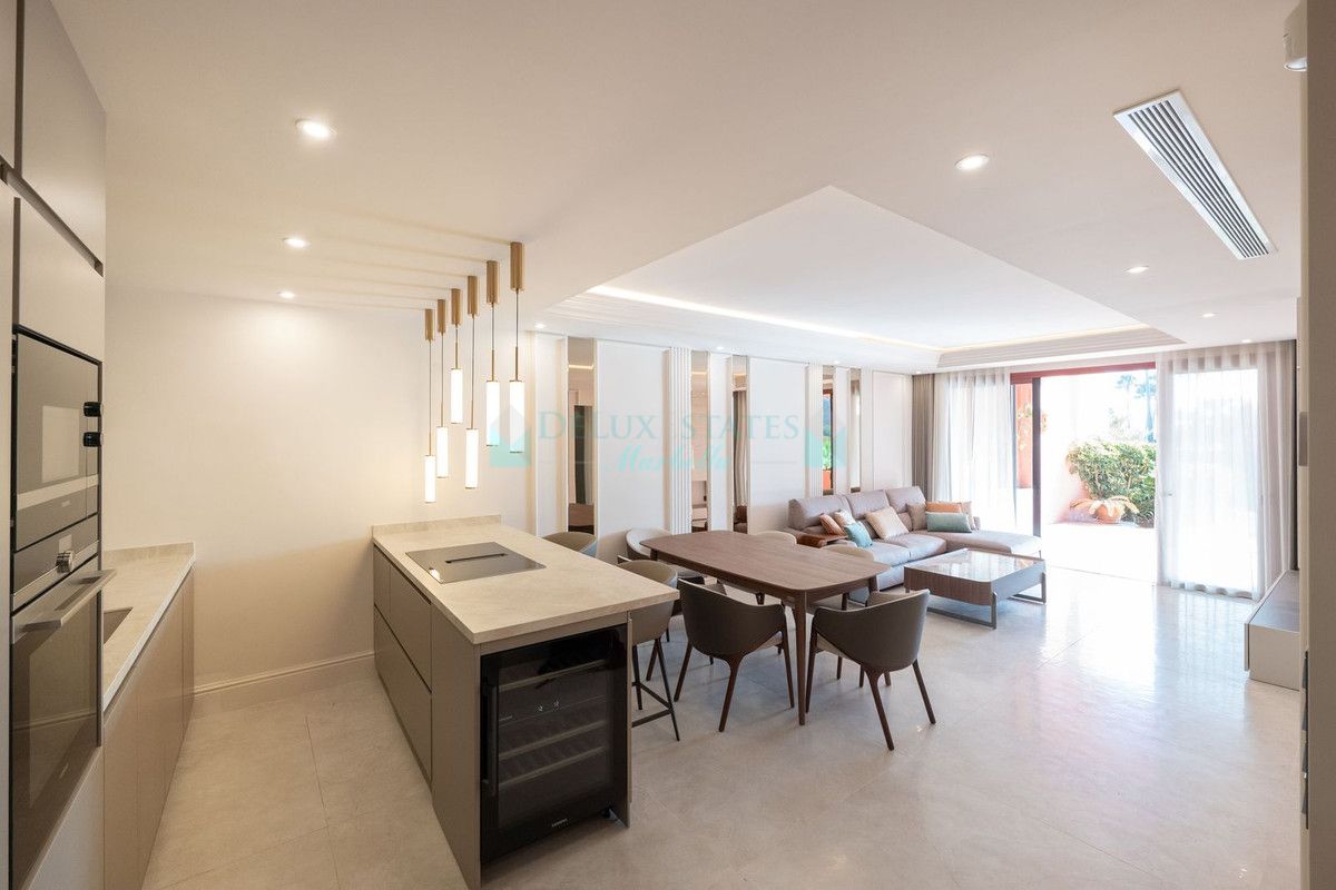 Apartamento Planta Baja en venta en New Golden Mile, Estepona