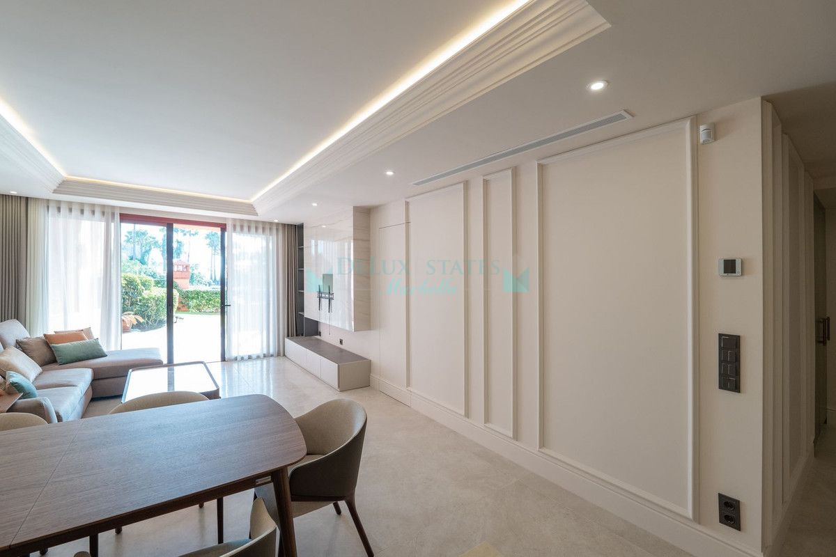 Ground Floor Apartment for sale in New Golden Mile, Estepona