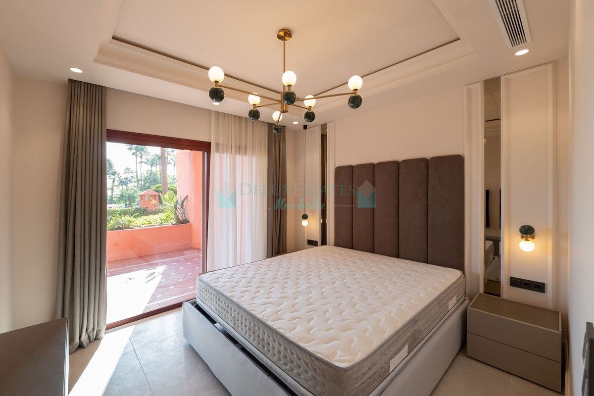 Ground Floor Apartment for sale in New Golden Mile, Estepona