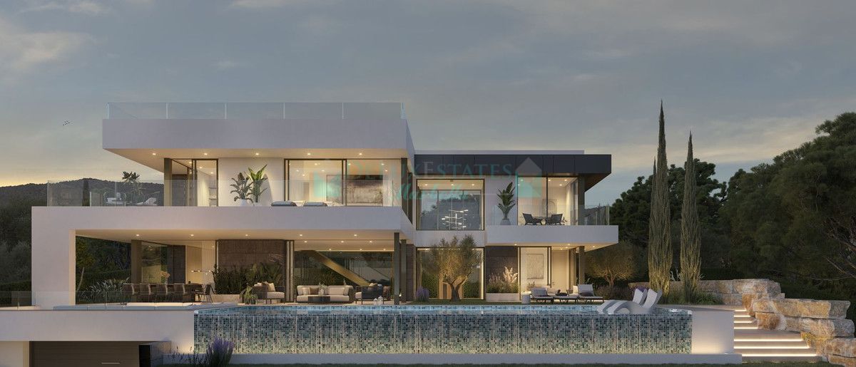 Villa for sale in Cabopino, Marbella East