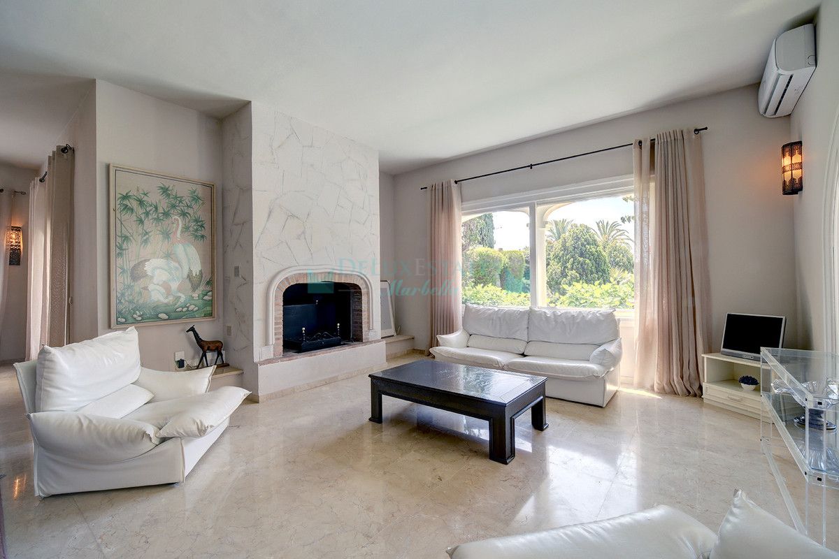 Villa en alquiler en Estepona