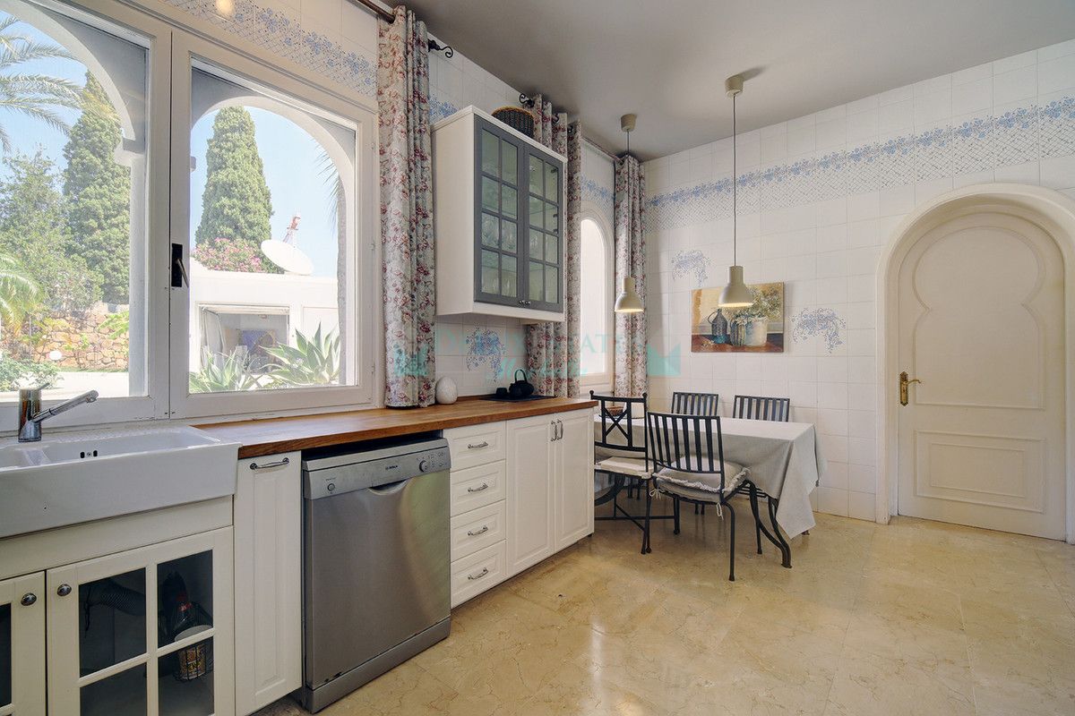 Villa en alquiler en Estepona