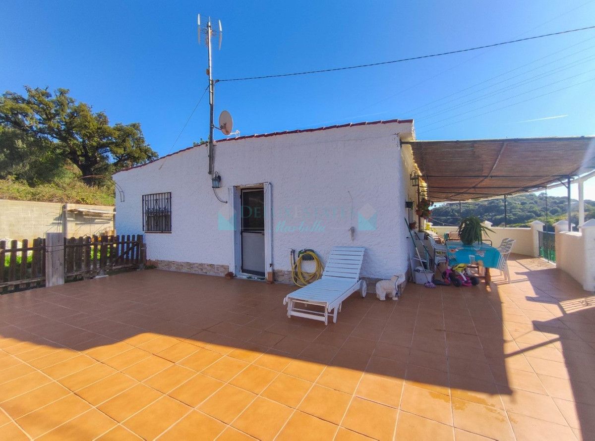 Finca en venta en Estepona