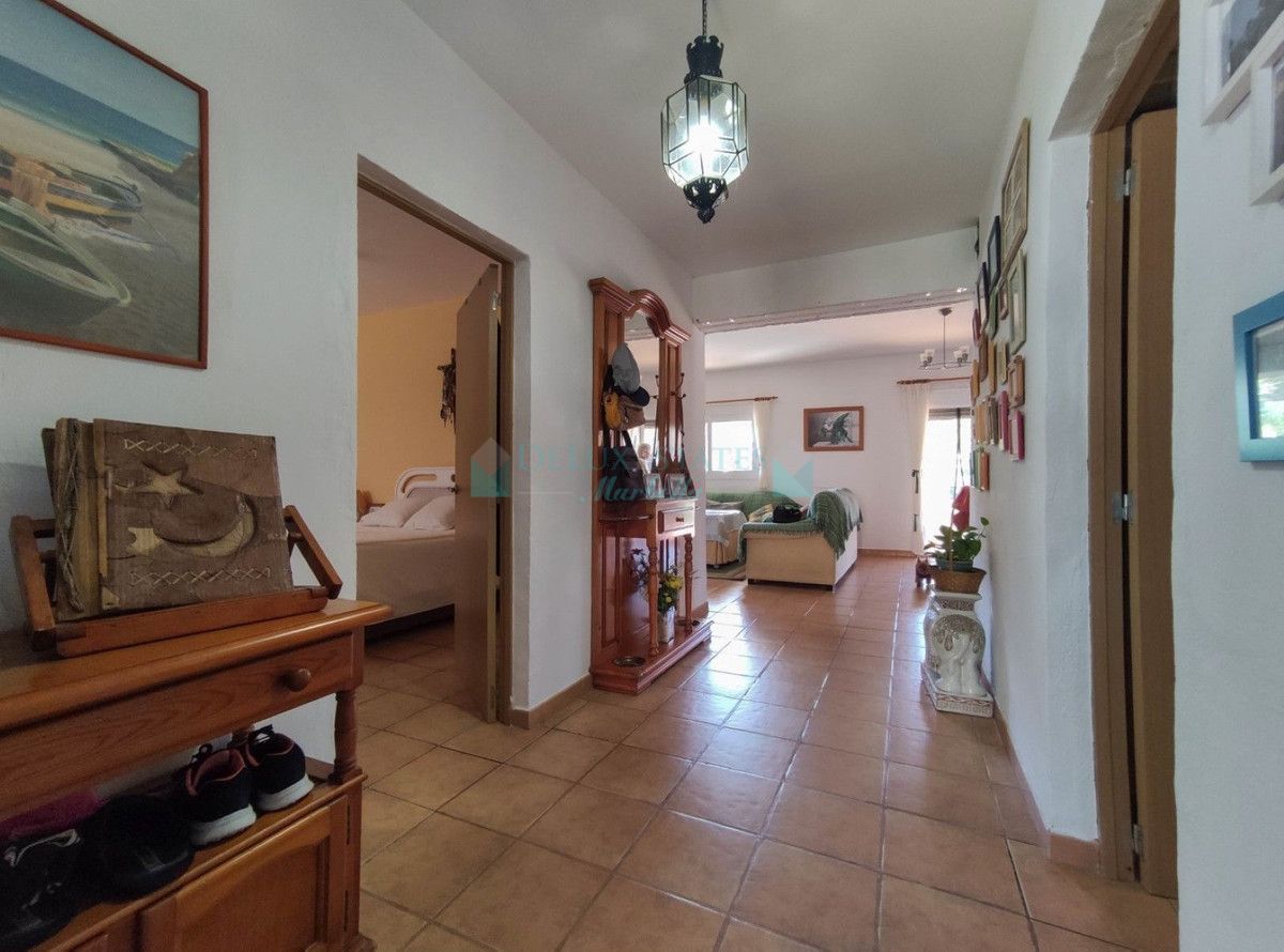 Finca en venta en Estepona