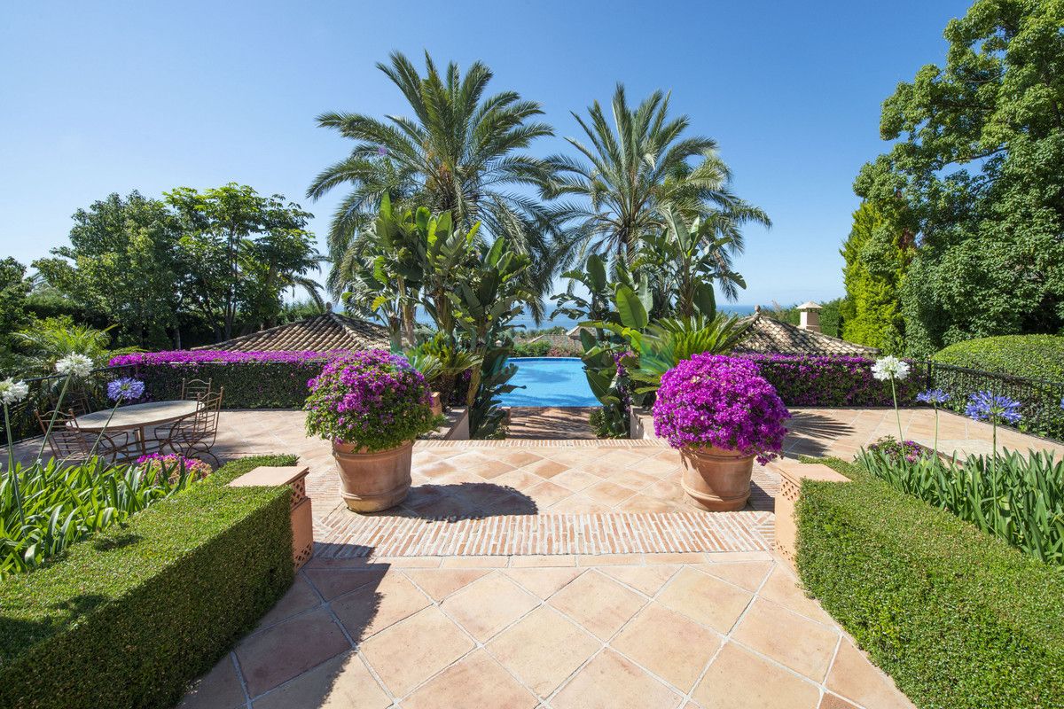 Villa for sale in Sierra Blanca, Marbella Golden Mile
