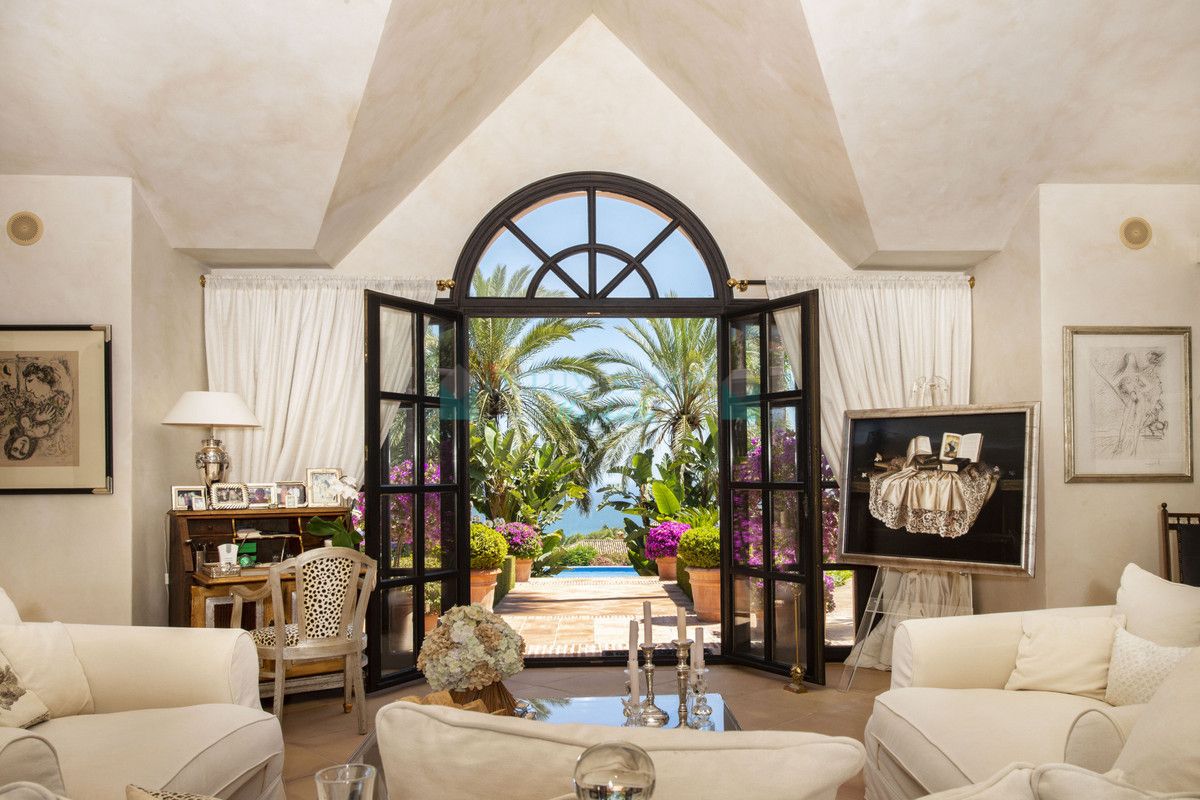 Villa for sale in Sierra Blanca, Marbella Golden Mile